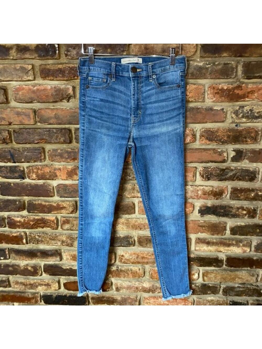 Abercrombie & Fitch Medium Wash Blue Denim Raw Hem Skinny Jeans Women's Size 0